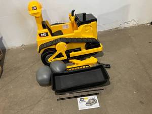 lot 144 image: Kid Trax Caterpillar D9 Bulldozer Toddler Ride On Toy