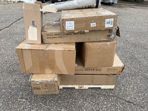 lot 161 image: Wholesale pallet of miscellaneous items