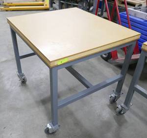 Nice rolling work tablebench - 34x31 x 29 12 tall