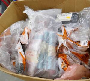 Box full of LAPP Skintop Cube Module 20X20, 52220002, siemens cables, misc parts