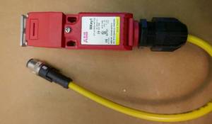 4 New Allen Bradley MKey1 safety switches