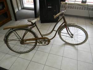 VINTAGE 1960s LADIES ROADMASTER SKYRIDER DELUXE BICYCLE - FRESH BARN FIND - ORIGINAL - AWESOME PIECE - SEE PICTURES