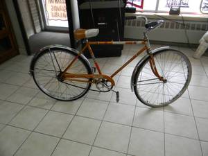 VINTAGE 1960s SCHWINN DELUXE RACER COPPERTONE - OLD SCHOOL CLASSIC - FANTASTIC BIKE -  SEE PICTURES