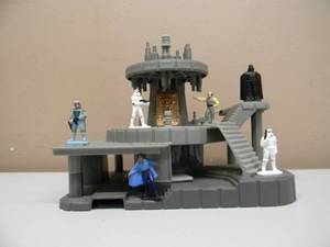 VINTAGE 1982 KENNER BESPIN FREEZE CHAMBER ACTION PLAYSET WFIGURES & BOX - FANTASTIC ORIGINAL COLLECTION - SEE PICTURES