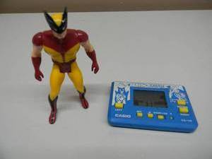 RARE - VINTAGE 1986 CASIO DRAGON CASTLE HAND HELD GAME - WORKING - VINTAGE 1984 MARVEL COMICS WOLVERINE ACTION FIGURE - VERY COOL SET - SEE PICTURES