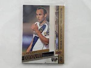 lot 2 image: Rare VIP 2012 Upper Deck National Sports Colletors Convention Pack with Michael Jordan on the Back