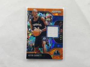 lot 9 image: Kevin Garnett Panini Prizm Relic SS-KGT
