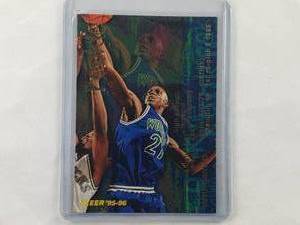 lot 14 image: Kevin Garnett Rookie Fleer 95-96 #293
