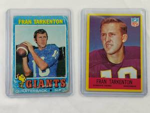 lot 40 image: Lot of 2 Fran Tarkenton 1967 Topps #106, 1971 Topps 120