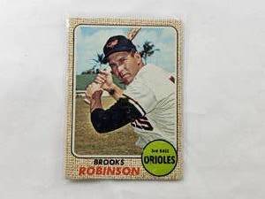 lot 105 image: Brooks Robinson 1968 Topps No. 20