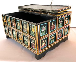 lot 63 image: Decorative Hand Painted Hinged Box
