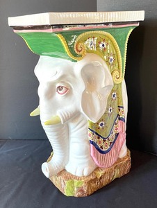 lot 62 image: Elegant Ceramic Elephant Stand from Italy