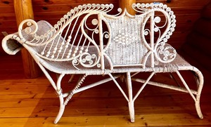 lot 3 image: Antique Wicker Settee  Fainting Couch  Chaise Lounge