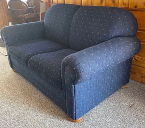 lot 115A image: Loveseat by Marshfield Furniture
