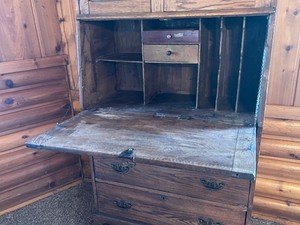 lot 21 image: Antique Secretary Desk