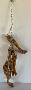 lot 45 image: Fun Carved Wood Decorative String of Fish