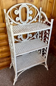 lot 38 image: Vintage White Wicker Bookshelf