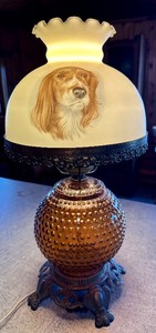 lot 33 image: Vintage Lamp with Hobnail Amber Base