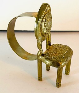 lot 195 image: Vintage Dessert Bowls, Brass Chair Napkin Holders and Sheraton Cork Back Placemats