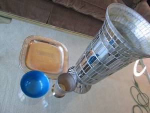 Vase and silver plate decor...