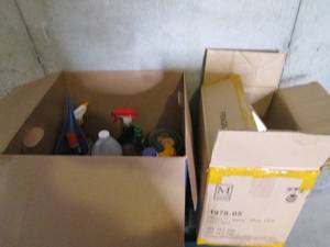 Kitchen and bathroom cleaning suppl...