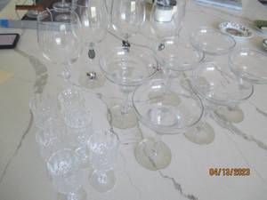Assorted wine and drink glasses...