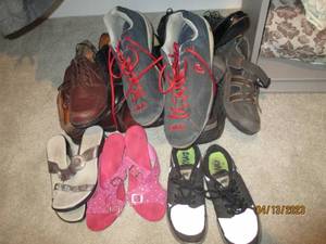 Lot of mainly mens shoes including...