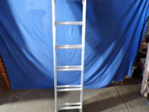 lot 170 image: Keller Light Duty Aluminum 16 Ladder
