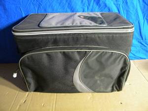 lot 3 image: Igloo CoolerLunchbox