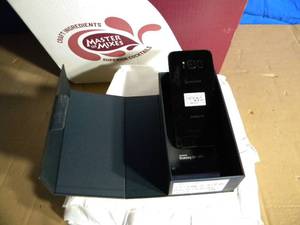 lot 196 image: Assortment of Items Including Samsung Galaxy S9 with Original Box