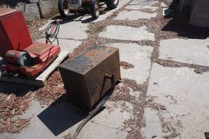 lot 32 image: Hydraulic Oil Tank Reservoir Removed From Dump Truck