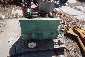 lot 18 image: Helben Harris Air Compressor
