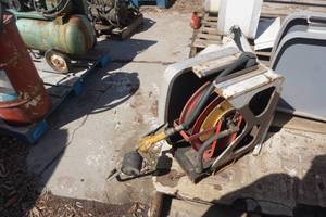 lot 22 image: Graco Heavy Duty Commercial Hose Reel