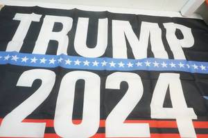 lot 11 image: Trump Flag 2024