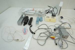 lot 18 image: Nintendo Wii gaming system