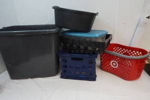 lot 26 image: Sterlite Totes