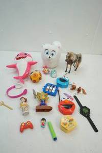 lot 77 image: Childrens Toys