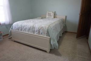lot 230 image: Bed