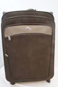 lot 84 image: American Tourist Luggage