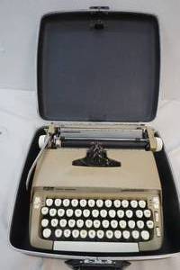lot 95 image: Smith-Corona Typewriter