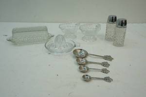 lot 143 image: glassware