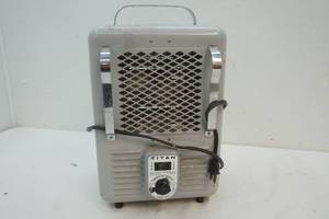 lot 150 image: Titan Heater