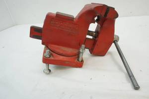 lot 188 image: Bench Vise