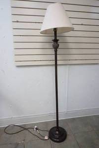 lot 195 image: Floor Lamp