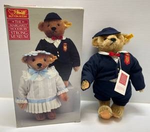 lot 114 image: Vintage Steiff Victorian Boy EIN 015535 14 NIB