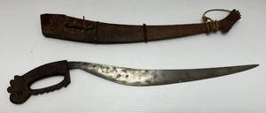 lot 212 image: Vintage Wooden Handled Hand Carved Machete 26 34