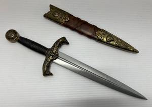 lot 214 image: Vintage Ornate Dagger 17 14 Overall