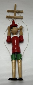 lot 240 image: Vintage 12 12 Mastro Geppetto Pinocchio Marionette Toy