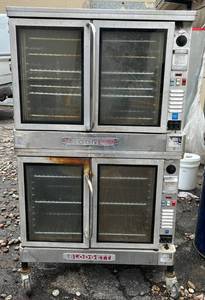 lot 254 image: Blodgett Double Stack Electric Oven 69T x 38 14 W x 36 12 D (3 Phase Can Be Converted To Single Phase) Needs A Good Cleaning