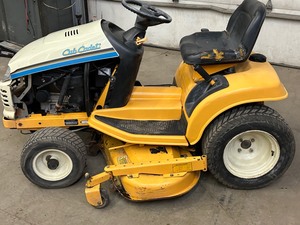 lot 12 image: Cub Cadet HDS2185 Lawn Tractor